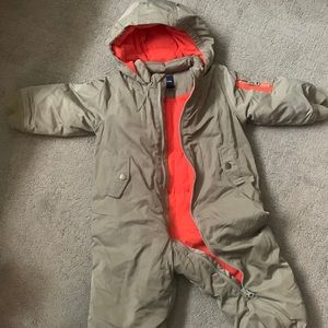 Gap kids snow snow suit, down fill